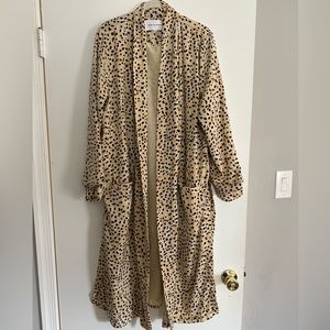 Cupcakes and cashmere duster